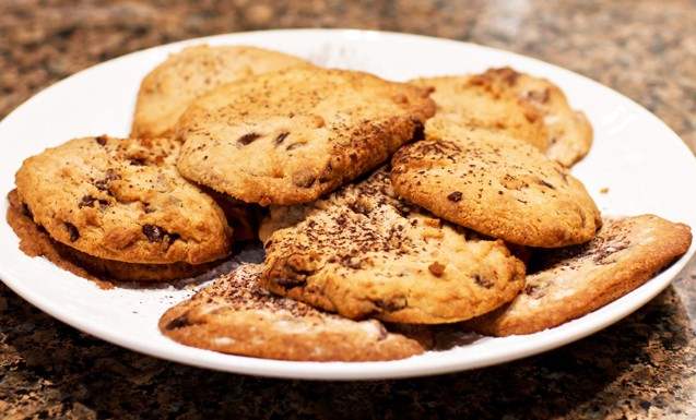 Как приготовить бисквитное печенье с желе в шоколаде: